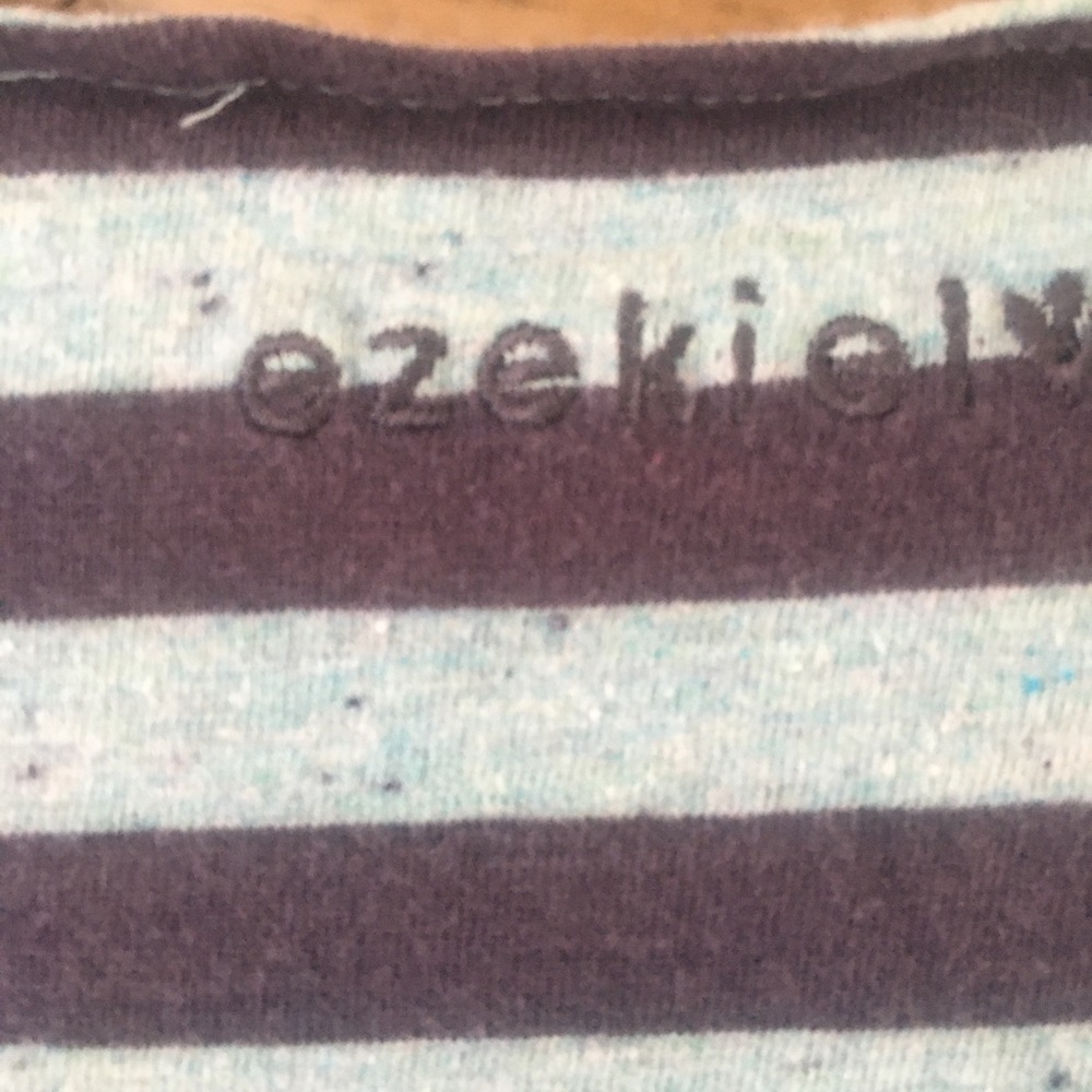 Ezekiel Top - Picture 5 of 5